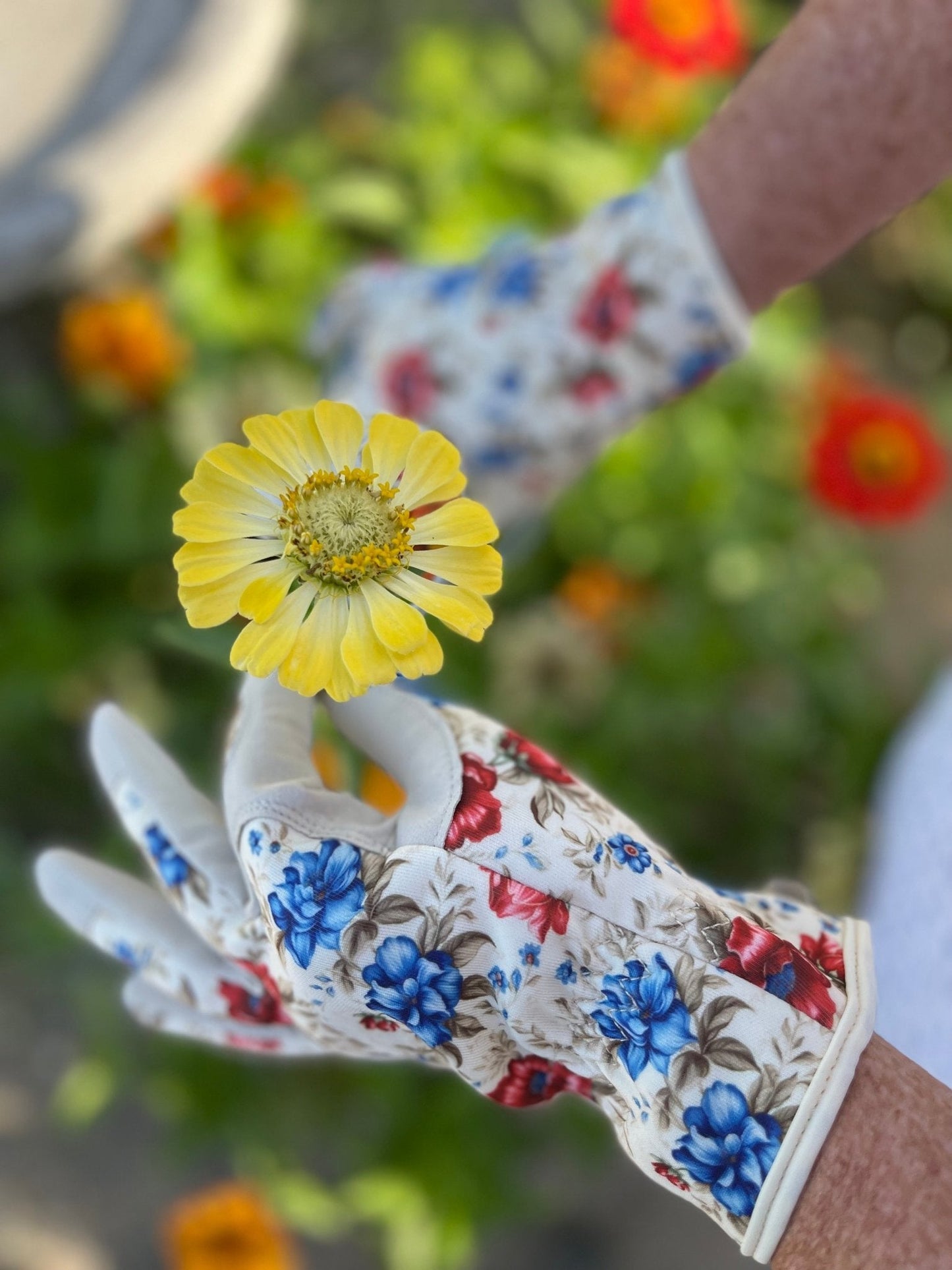 Women's Floral Gardening and Project Gloves "The Caroline"